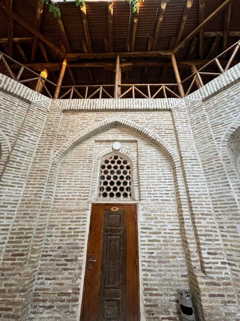 Ohun 18Th Century Caravansarai Buchara Exteriör bild