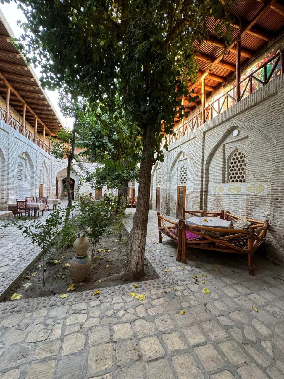 Ohun 18Th Century Caravansarai Buchara Exteriör bild